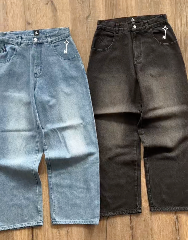 AOT Jeans